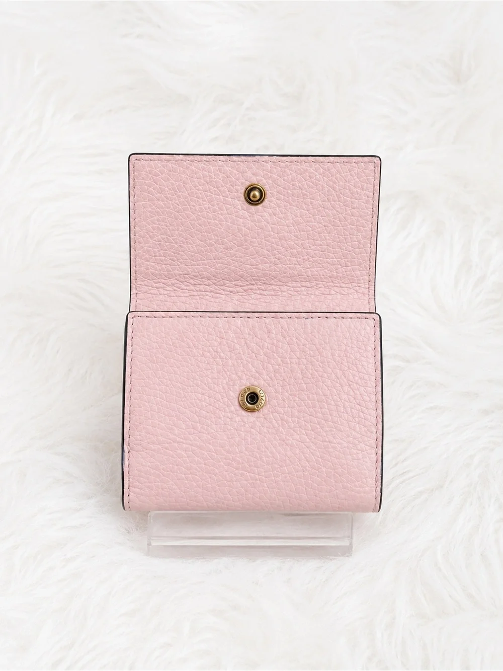 Gucci Blind for Love Bee Compact Wallet – Light Pink Pebbled Leather